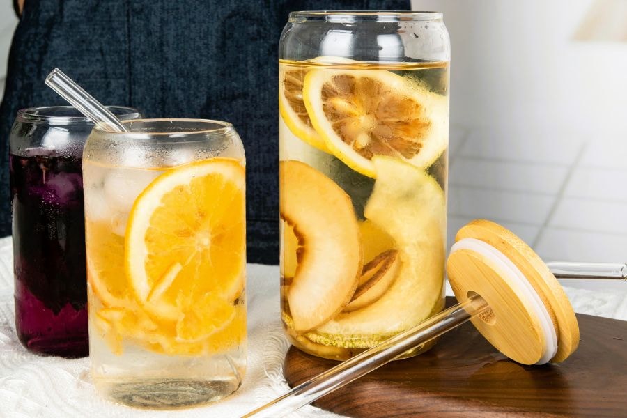 High borisilicate glass tumbler.